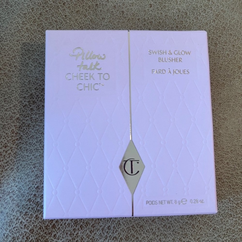 Charlotte Tilbury CHEEK TO CHIC
PILLOW TALK INTENSE